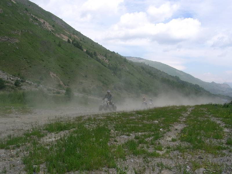 4 des quad sur les pistes .jpg